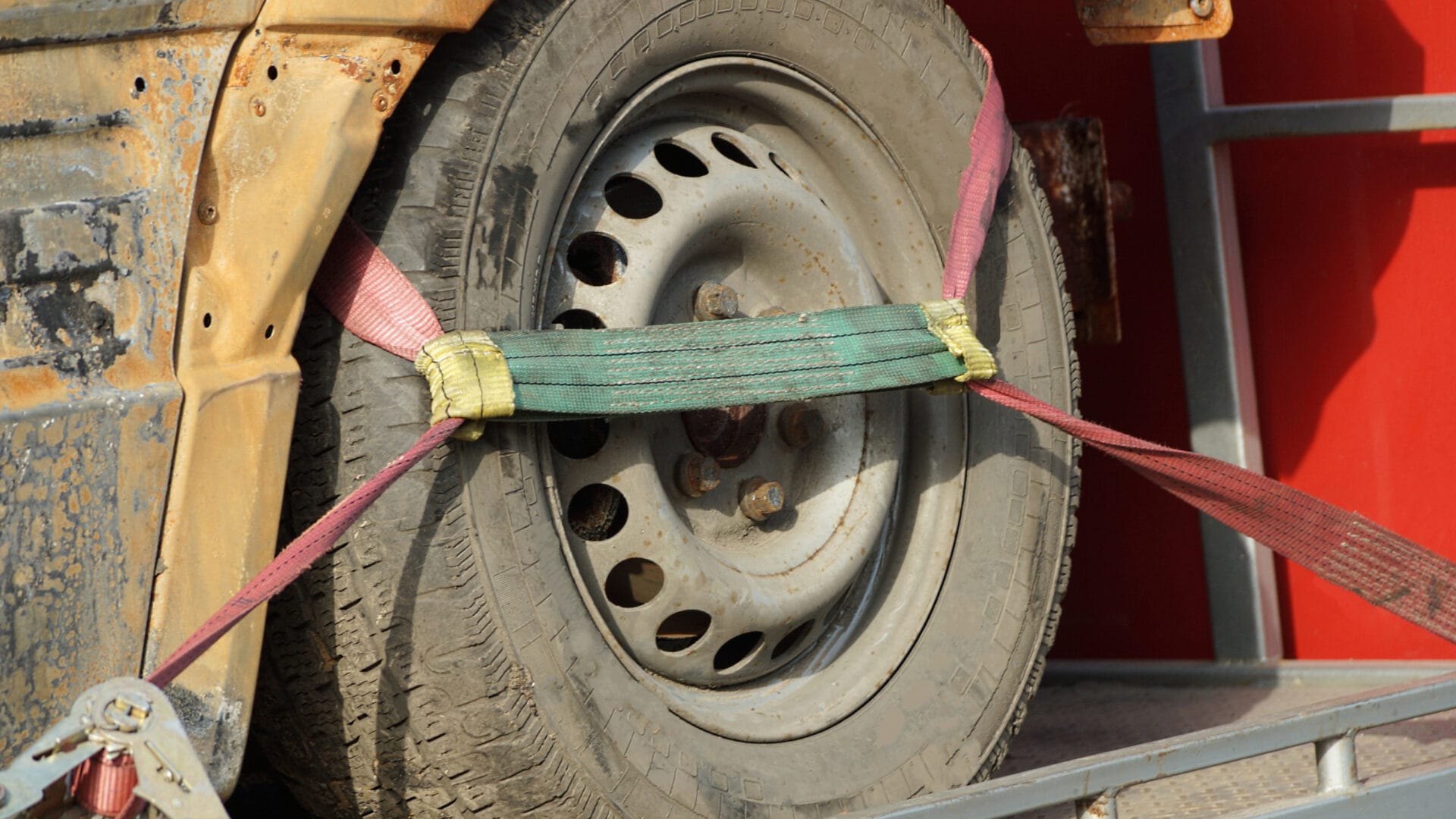 MOVING A CAR Using Tow Straps