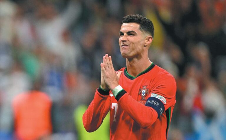 Ronaldo celebrating his goal